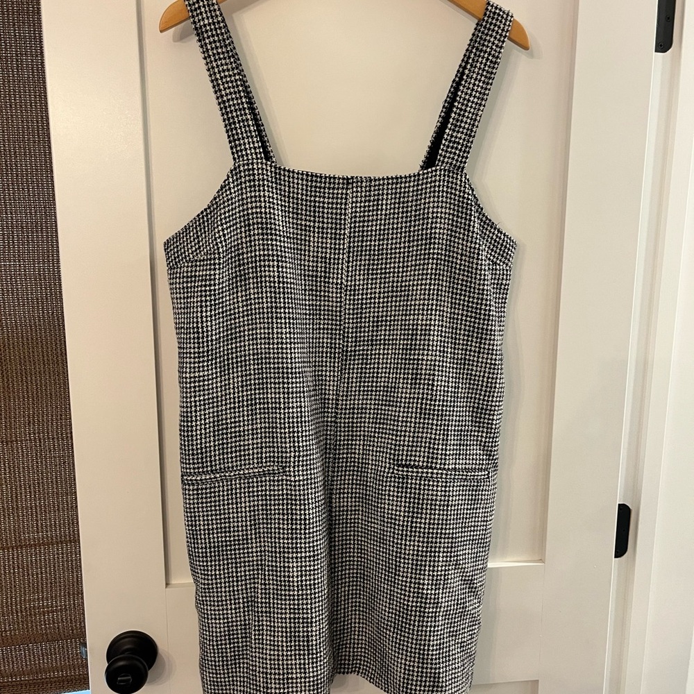 Abercrombie & Fitch Black and White Mini Dress
